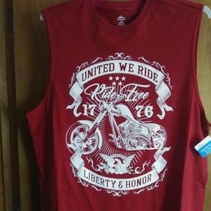 NWT Men's  T-shirt